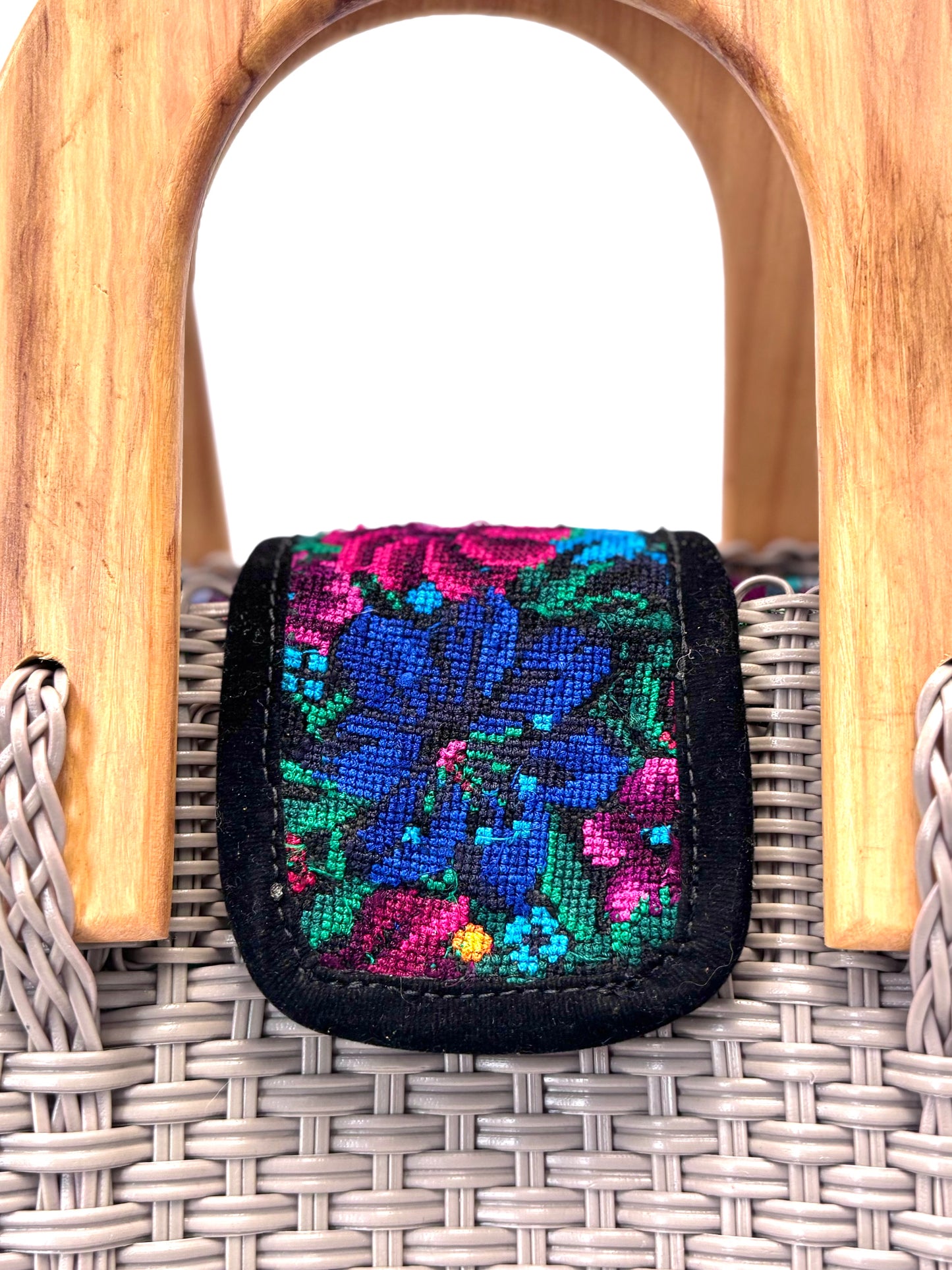 Woven Beach Collection - Large w/ Wooden Handle - Taupe