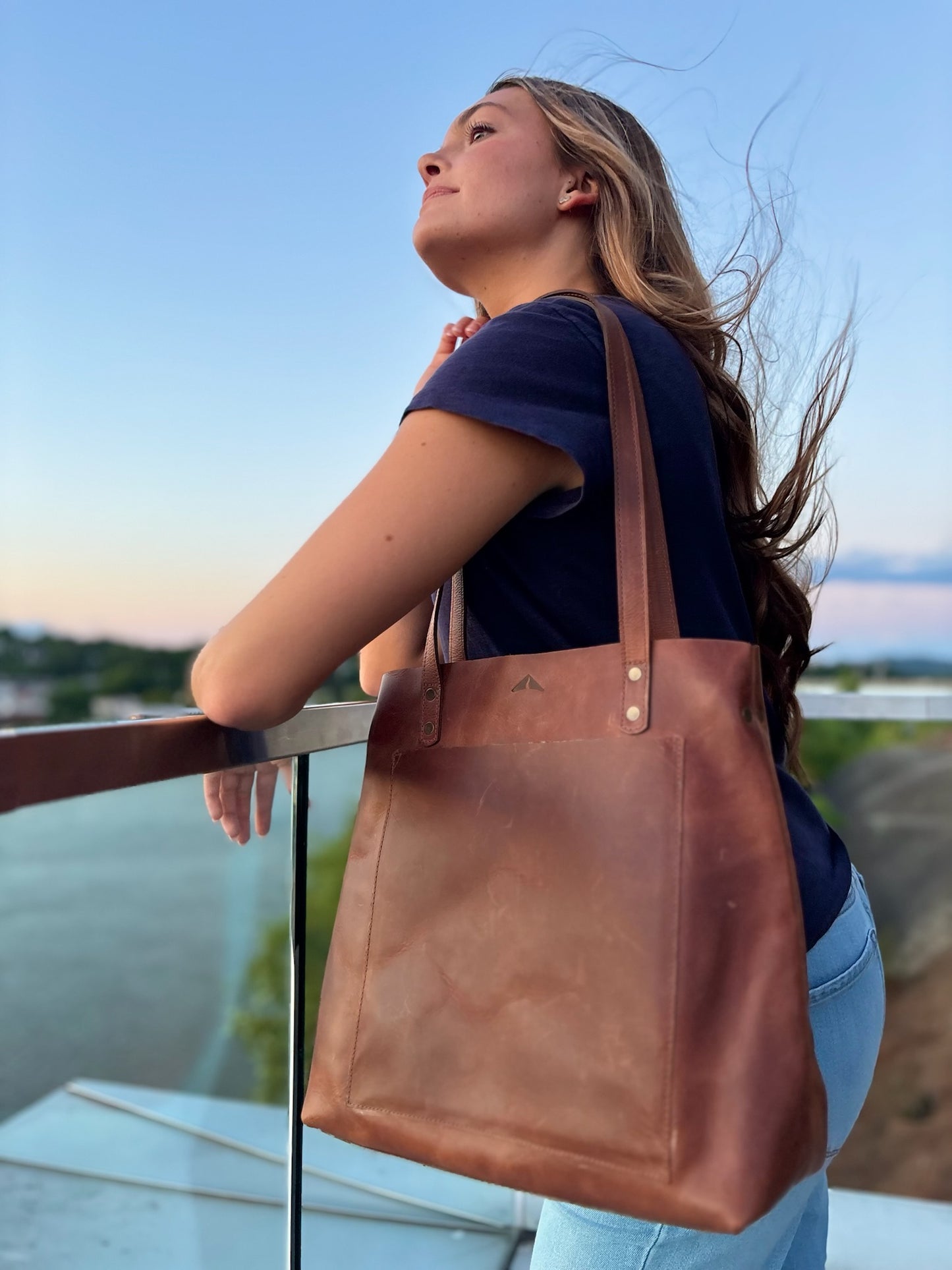 The Perfect Leather Bucket - Mocha