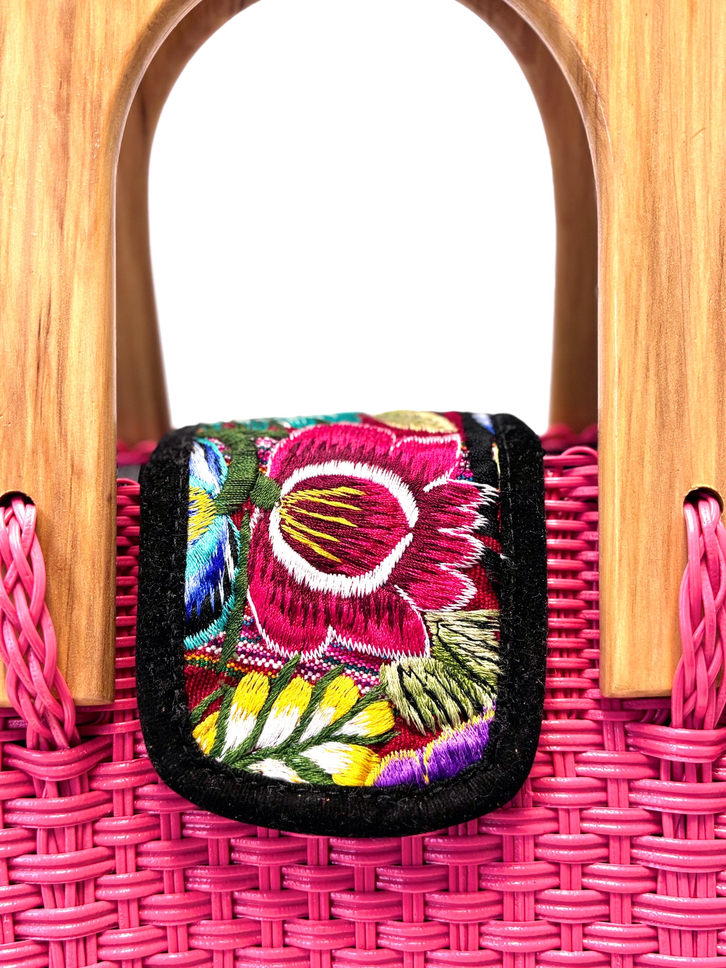 Woven Beach Collection - Large w/ Wooden Handle - Magenta