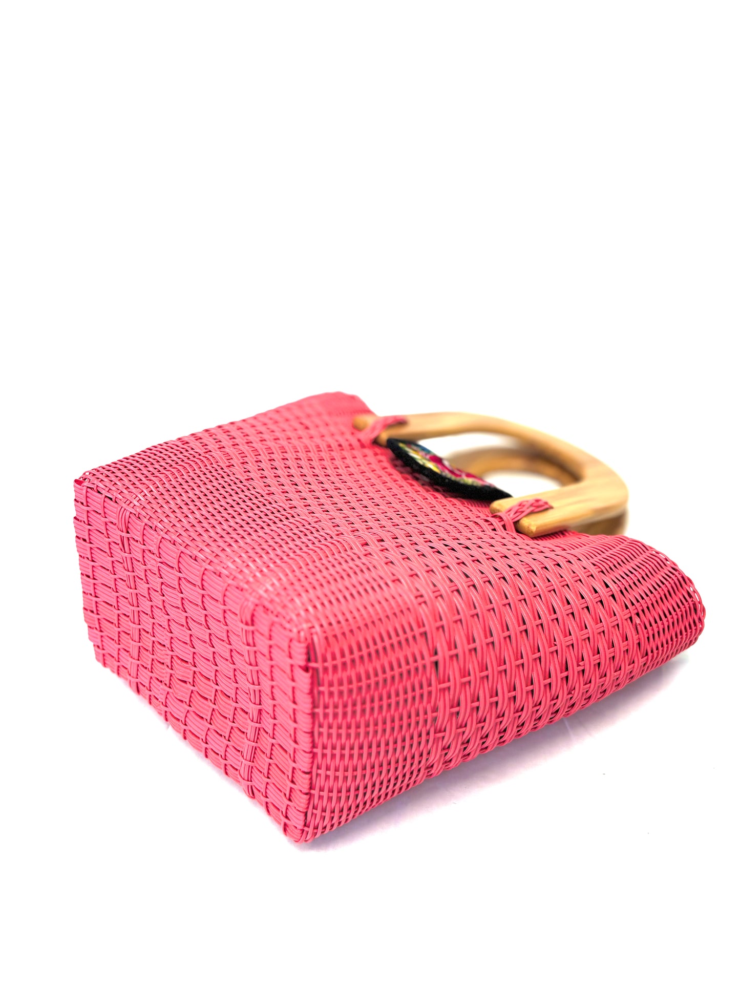Woven Beach Collection - Large w/ Wooden Handle - Magenta