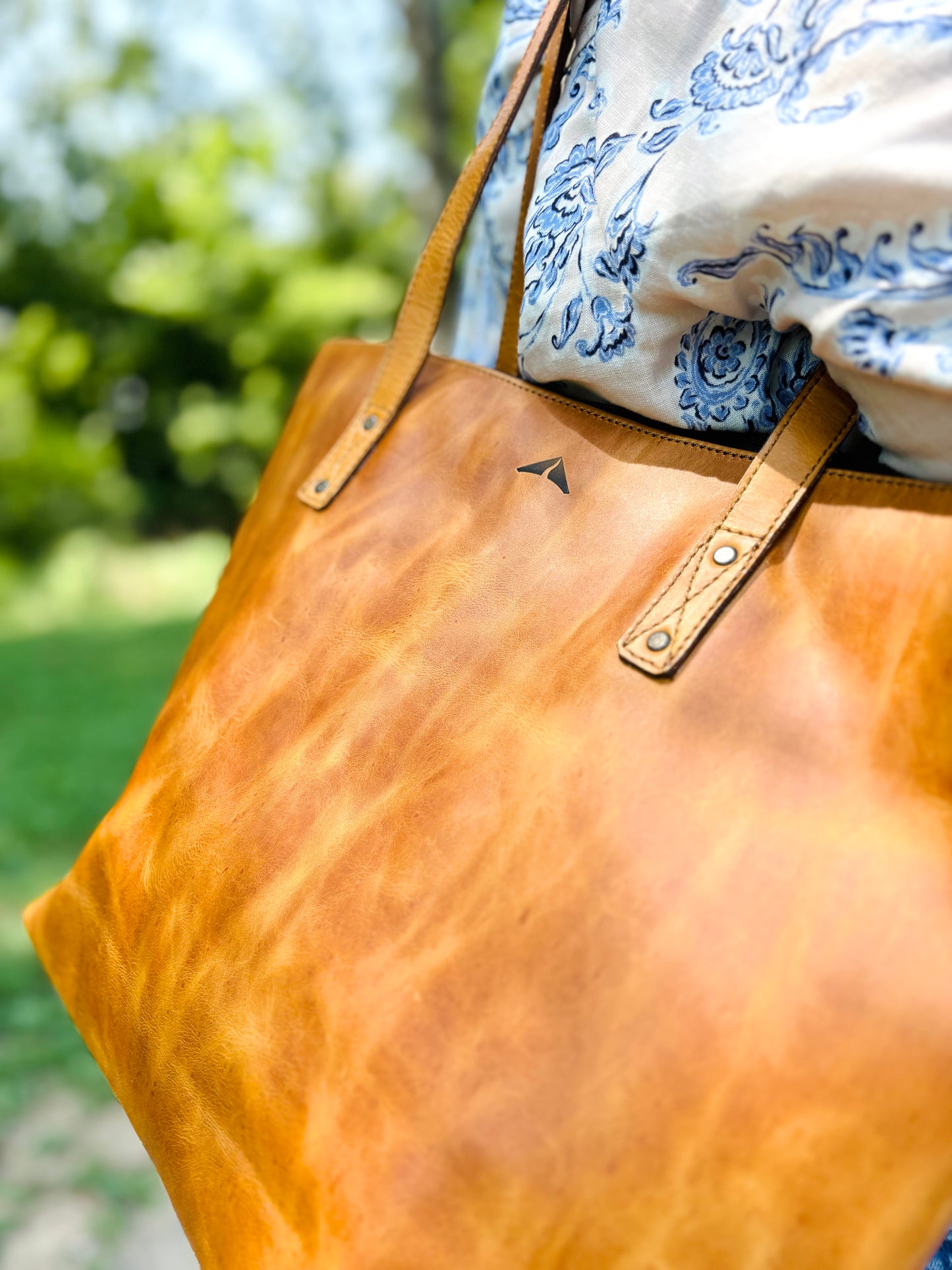 Full Grain Leather Tote - Camel