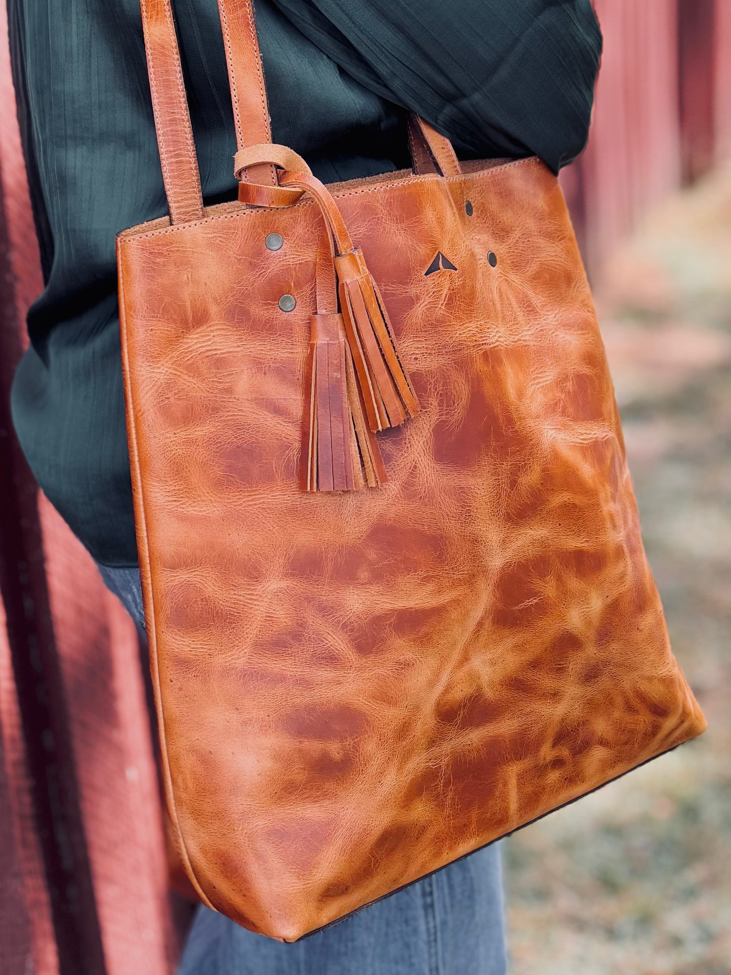 Classic Leather Bucket - Camel