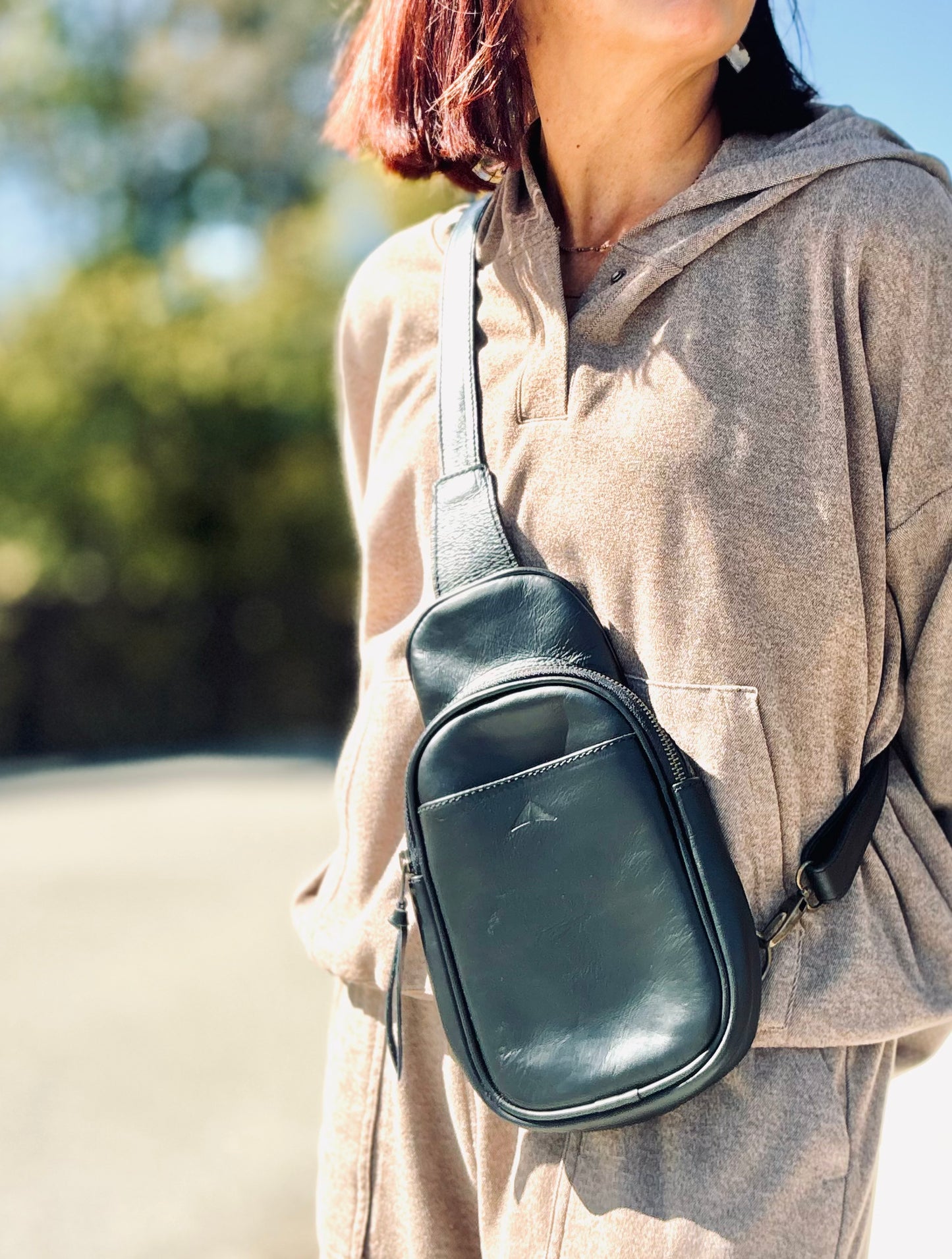 Leather Crossbody Pouch - Midnight Black