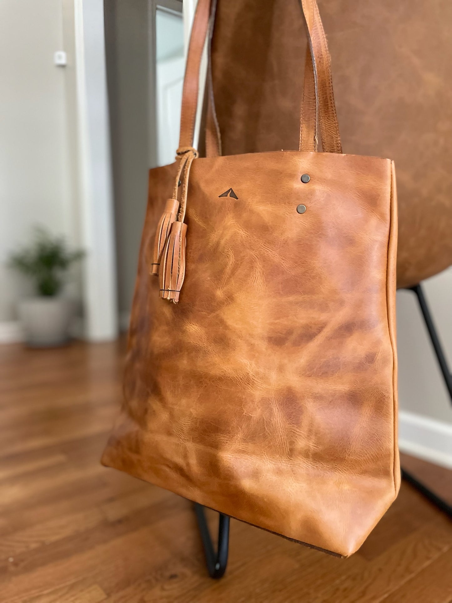 Classic Leather Bucket - Camel