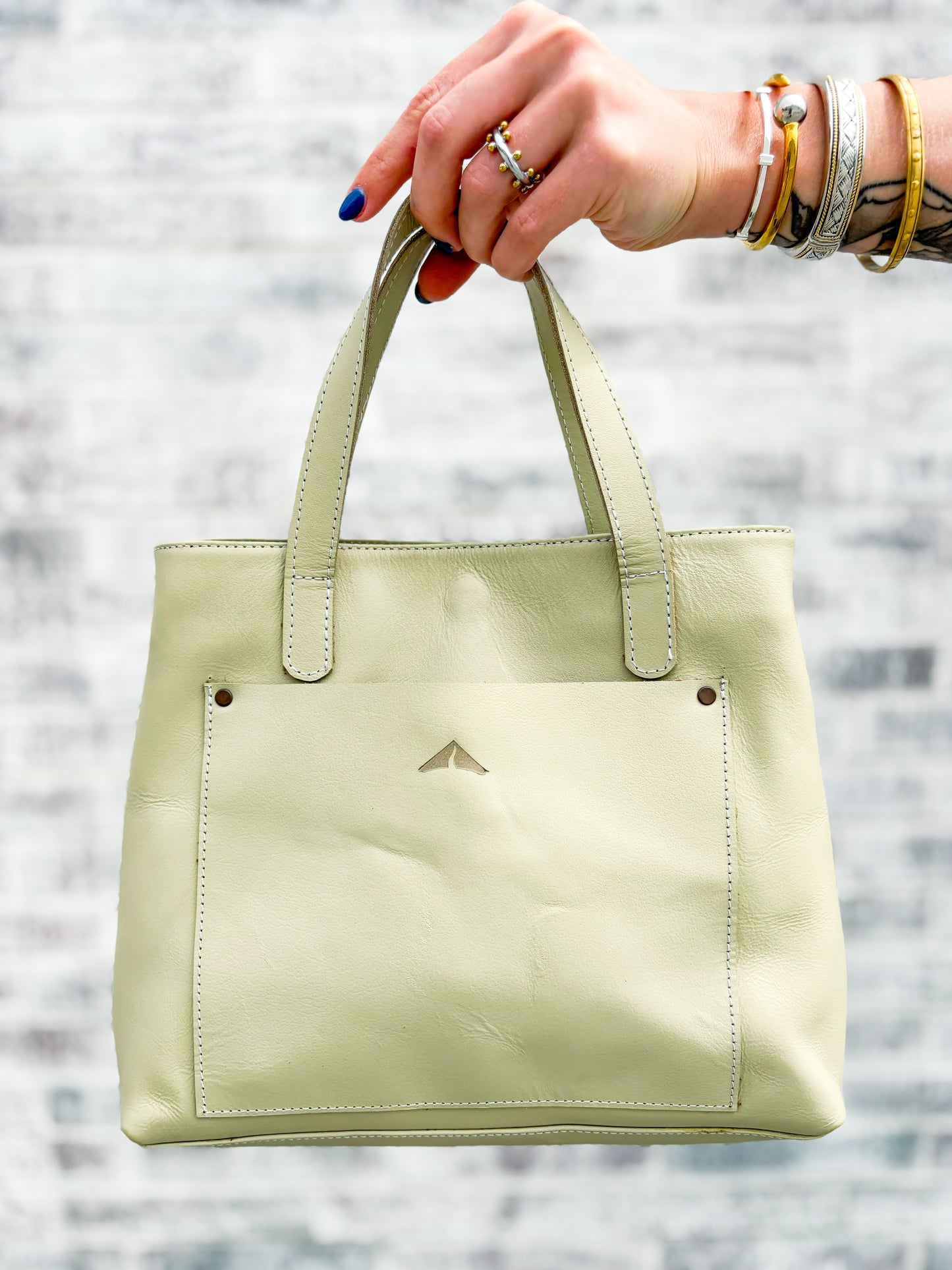 The Perfect Leather Handbag - Sand