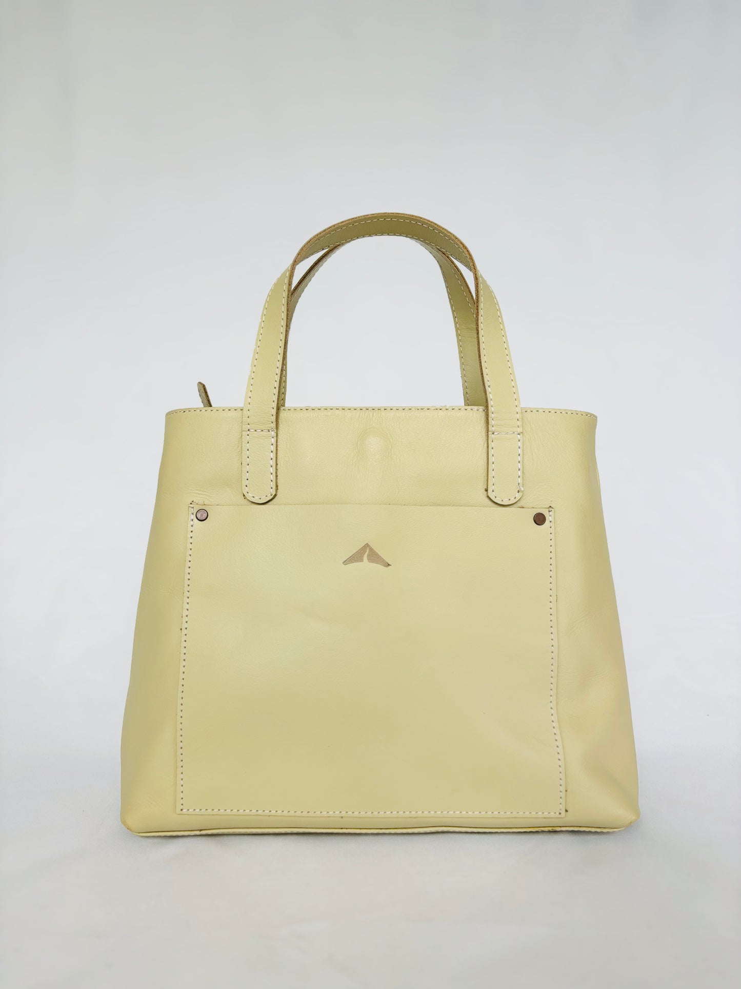 The Perfect Leather Handbag - Sand